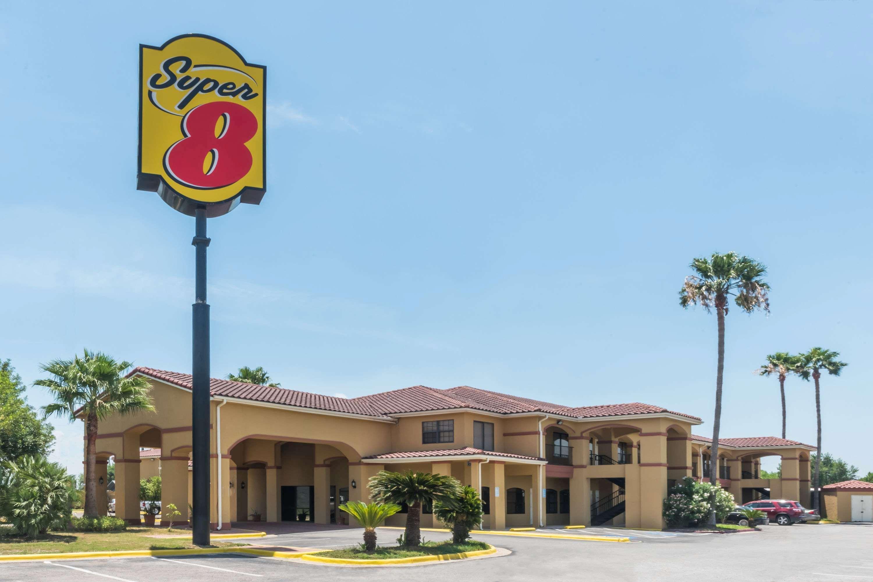 Super 8 By Wyndham Weslaco Exterior foto