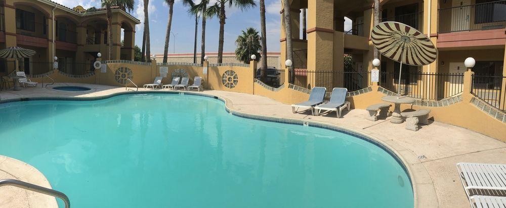 Super 8 By Wyndham Weslaco Exterior foto