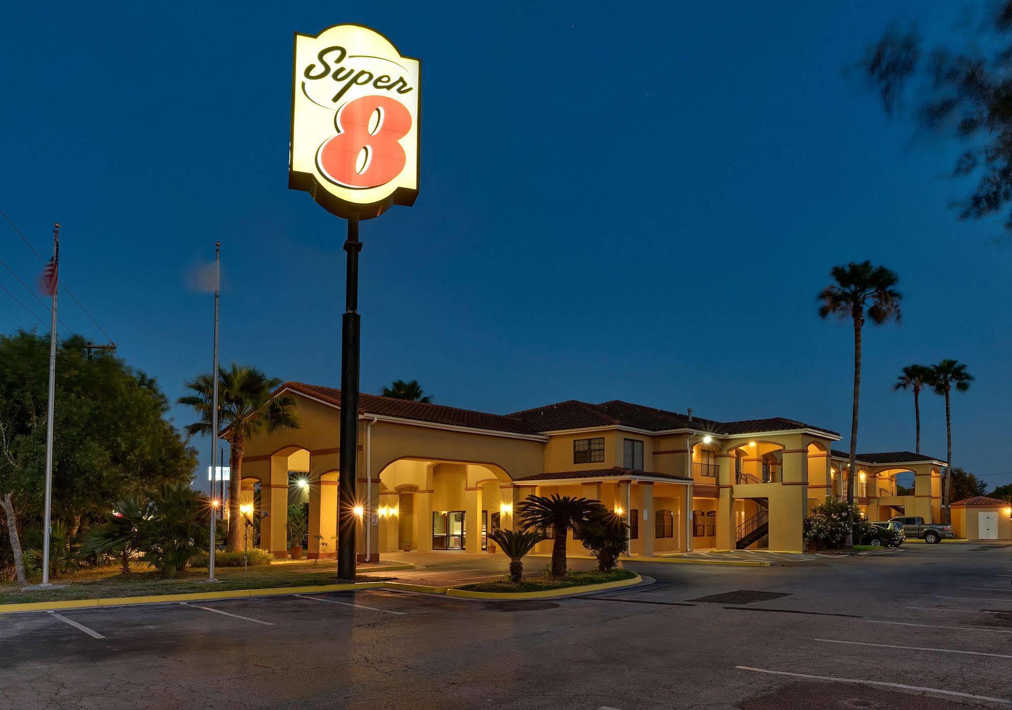 Super 8 By Wyndham Weslaco Exterior foto