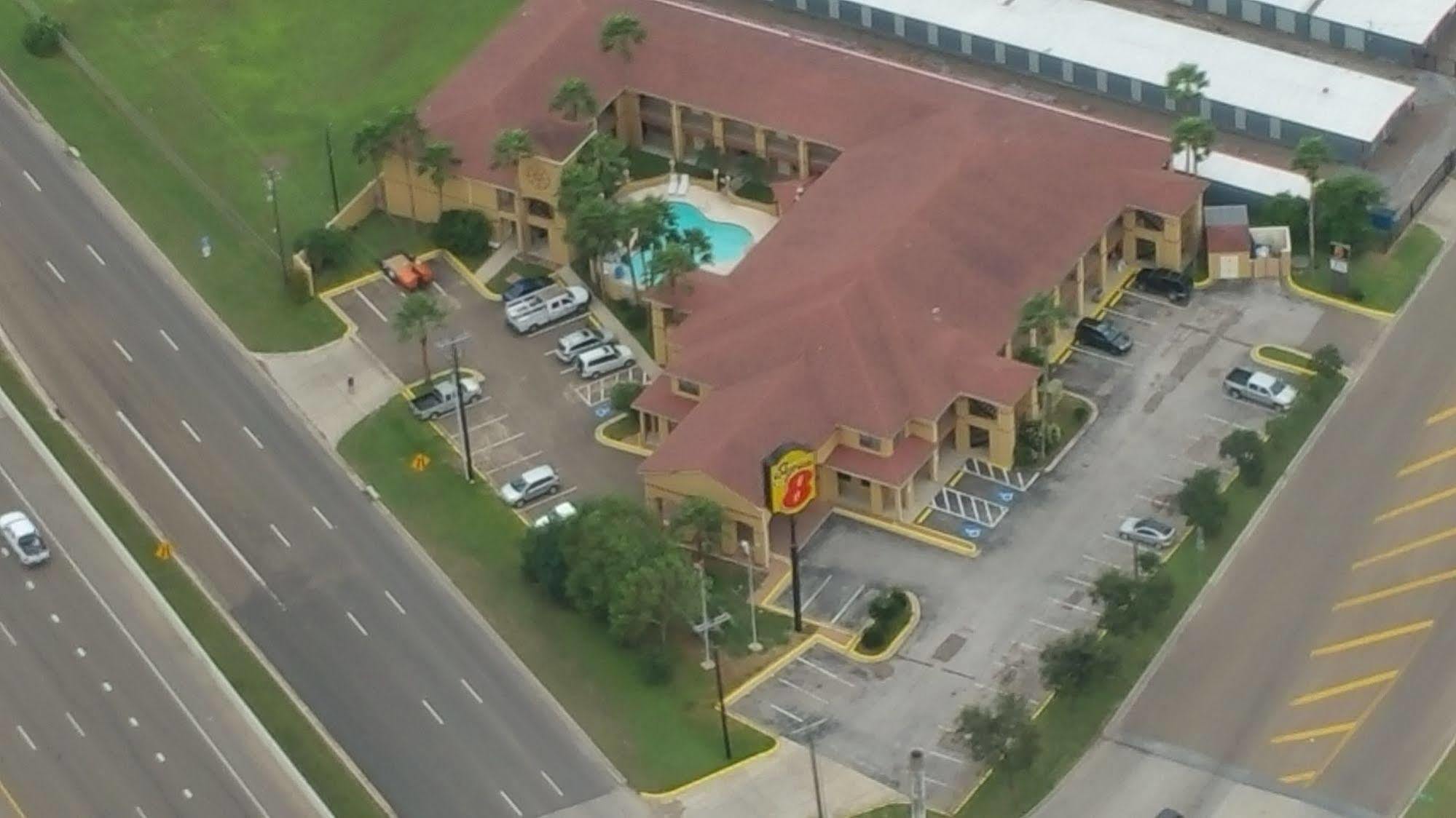 Super 8 By Wyndham Weslaco Exterior foto